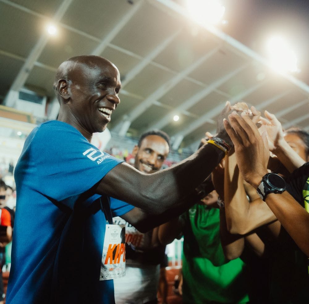 Αποθεώθηκε στην Ταϊλάνδη ο Eliud Kipchoge runbeat.gr